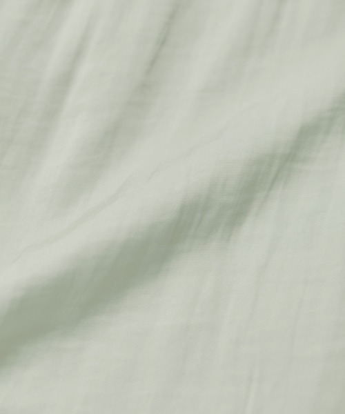 VIS(ビス)の「【前後2WAY】割繊サテンフリルスリーブブラウス【接触冷感・洗える】(シャツ/ブラウス・レディース・オフホワイト/ホワイト系その他5/ライトグリーン/ブルー系その他・FREE)」の7枚目の写真