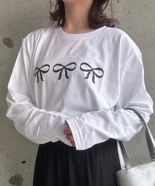 cuorequal（クオレコール）の「リボンプリントロングＴシャツ（Tシャツ/カットソー・レディース・ホワイト/ホワイト系その他・MEDIUM/LARGE）」の4枚目の写真
