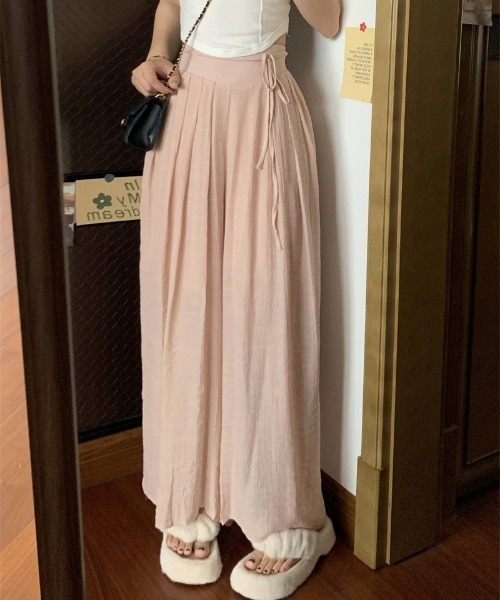 FREE STYLISTS(フリー スタイリスト)の「YUGA_YGMC タックガウチョパンツ(その他パンツ・レディース・カーキ/ブラック/ベビーピンク/オフホワイト・FREE)」の4枚目の写真