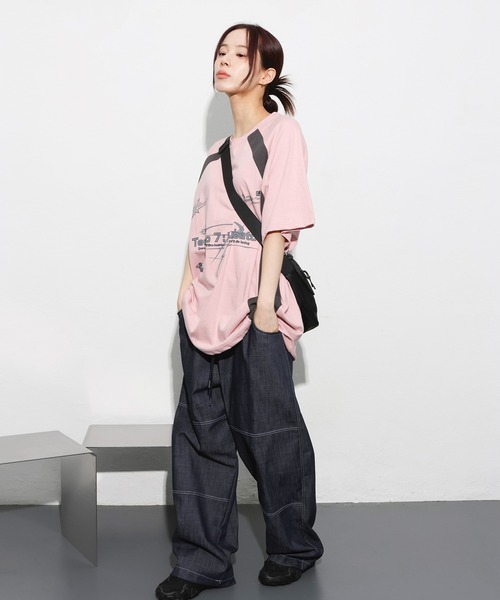FOLLOWIN（フォロウィン）の「[UNISEX]メッシュユニークアメカジナイロンボブサンクロスバック（ショルダーバッグ・レディース・ホワイト/ブラック/グレー・ONE SIZE）」の4枚目の写真