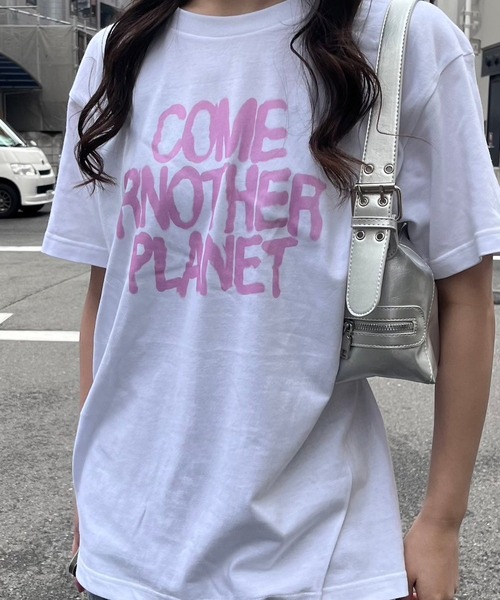 fiere(フィエール)の「レタリング半袖Tシャツ(Tシャツ/カットソー・レディース・ホワイト・L/M)」の6枚目の写真