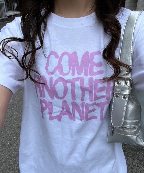 fiere(フィエール)の「レタリング半袖Tシャツ(Tシャツ/カットソー・レディース・ホワイト・L/M)」の4枚目の写真