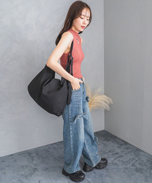madrepadre（マドレパドレ）の「リボンモチーフデニムパンツ（デニムパンツ・レディース・ライトブルー/ブルー・SMALL/MEDIUM/LARGE）」の10枚目の写真