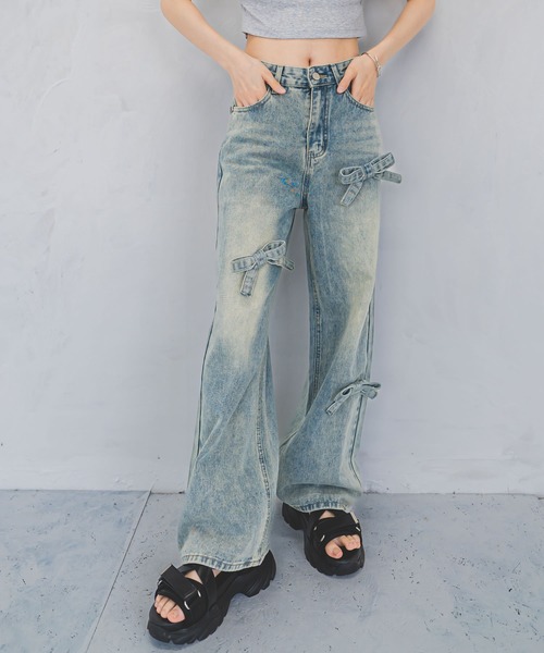 madrepadre（マドレパドレ）の「リボンモチーフデニムパンツ（デニムパンツ・レディース・ライトブルー/ブルー・SMALL/MEDIUM/LARGE）」の11枚目の写真