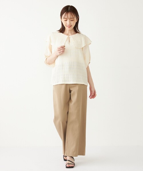 SHIPS Colors(シップス カラーズ)の「SHIPS Colors:〈手洗い可能〉シャーリング ビッグカラー ブラウス(シャツ/ブラウス・レディース・オフホワイト/ブラック・ONE SIZE)」の4枚目の写真
