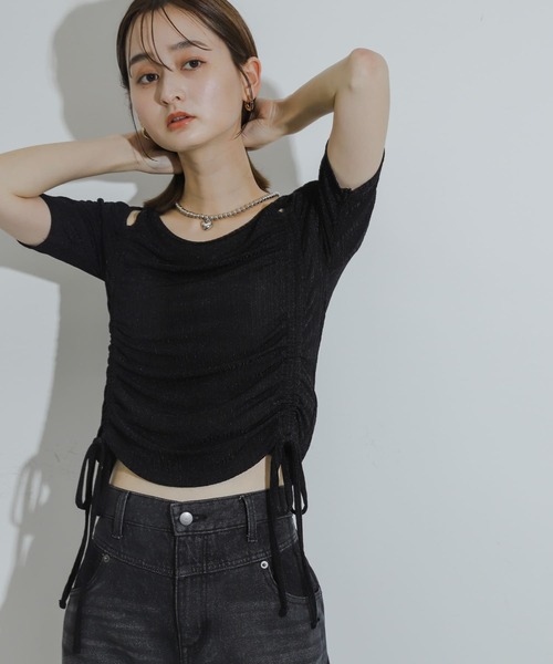 HEYUMM（ヘユム）の「カットアウトシャーリングトップ(5分袖)（Tシャツ/カットソー・レディース・ブルー/ブラウン/ブラック・ONE）」の11枚目の写真