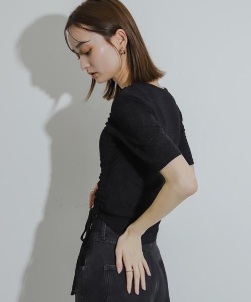 HEYUMM（ヘユム）の「カットアウトシャーリングトップ(5分袖)（Tシャツ/カットソー・レディース・ブルー/ブラウン/ブラック・ONE）」の13枚目の写真