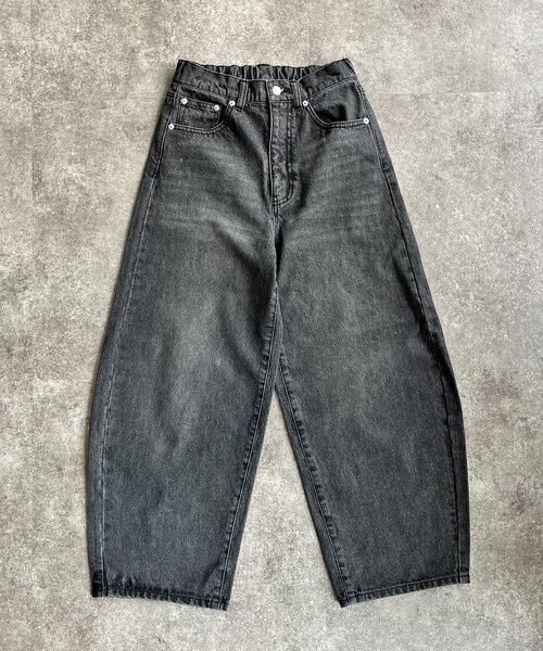 CPCM(シーピーシーエム)の「カーブデニムパンツ(デニムパンツ・レディース・インディゴブルー/ブルー/ブラック/ネイビー・SMALL/MEDIUM)」の13枚目の写真