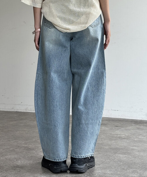 CPCM(シーピーシーエム)の「カーブデニムパンツ(デニムパンツ・レディース・インディゴブルー/ブルー/ブラック/ネイビー・SMALL/MEDIUM)」の19枚目の写真