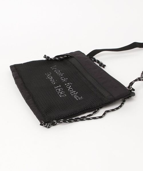 le coq sportif（ルコックスポルティフ）の「サコッシュ（ボディバッグ/ウエストポーチ・メンズ・ブラック/ブルー・F）」の6枚目の写真