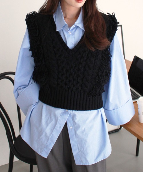 Vネックループヤーンニットベスト/Vneck loop yarn knit vest ノースリーブ タンクトップ フリンジ 重ね着 レイヤード ジレ アイボリー ホワイト 白 黒 ブラック(ベスト)|Reurie'(レウリィ) Vネックループヤーンニットベスト/Vneck loop yarn knit vest ノースリーブ タンクトップ フリンジ 重ね着 レイヤード ジレ アイボリー ホワイト 白 黒 ブラック(ベスト)|Reurie'(レウリィ)