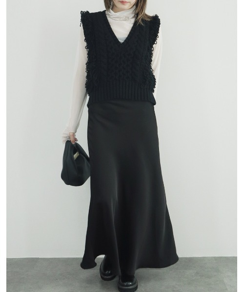 Vネックループヤーンニットベスト/Vneck loop yarn knit vest ノースリーブ タンクトップ フリンジ 重ね着 レイヤード ジレ アイボリー ホワイト 白 黒 ブラック(ベスト)|Reurie'(レウリィ) Vネックループヤーンニットベスト/Vneck loop yarn knit vest ノースリーブ タンクトップ フリンジ 重ね着 レイヤード ジレ アイボリー ホワイト 白 黒 ブラック(ベスト)|Reurie'(レウリィ)