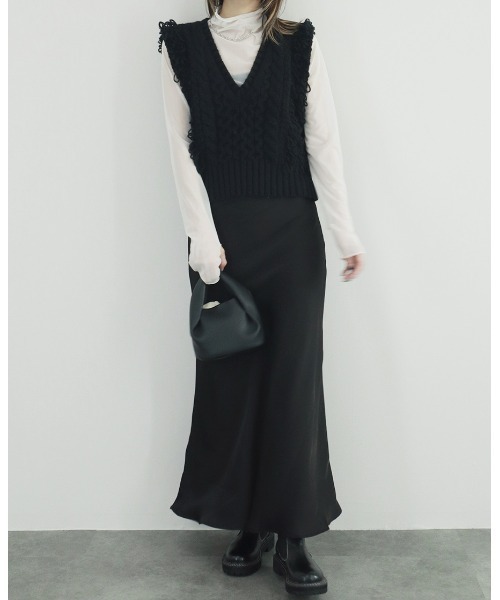 Vネックループヤーンニットベスト/Vneck loop yarn knit vest ノースリーブ タンクトップ フリンジ 重ね着 レイヤード ジレ アイボリー ホワイト 白 黒 ブラック(ベスト)|Reurie'(レウリィ) Vネックループヤーンニットベスト/Vneck loop yarn knit vest ノースリーブ タンクトップ フリンジ 重ね着 レイヤード ジレ アイボリー ホワイト 白 黒 ブラック(ベスト)|Reurie'(レウリィ)