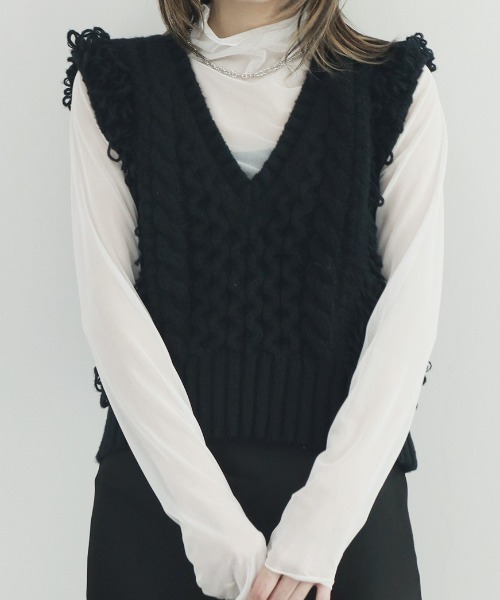 Vネックループヤーンニットベスト/Vneck loop yarn knit vest ノースリーブ タンクトップ フリンジ 重ね着 レイヤード ジレ アイボリー ホワイト 白 黒 ブラック(ベスト)|Reurie'(レウリィ) Vネックループヤーンニットベスト/Vneck loop yarn knit vest ノースリーブ タンクトップ フリンジ 重ね着 レイヤード ジレ アイボリー ホワイト 白 黒 ブラック(ベスト)|Reurie'(レウリィ)