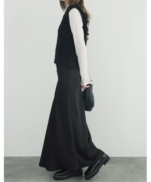 Vネックループヤーンニットベスト/Vneck loop yarn knit vest ノースリーブ タンクトップ フリンジ 重ね着 レイヤード ジレ アイボリー ホワイト 白 黒 ブラック(ベスト)|Reurie'(レウリィ) Vネックループヤーンニットベスト/Vneck loop yarn knit vest ノースリーブ タンクトップ フリンジ 重ね着 レイヤード ジレ アイボリー ホワイト 白 黒 ブラック(ベスト)|Reurie'(レウリィ)