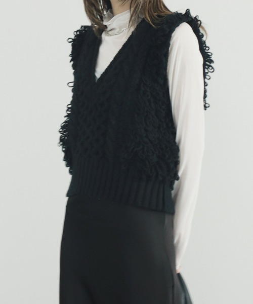 Vネックループヤーンニットベスト/Vneck loop yarn knit vest ノースリーブ タンクトップ フリンジ 重ね着 レイヤード ジレ アイボリー ホワイト 白 黒 ブラック(ベスト)|Reurie'(レウリィ) Vネックループヤーンニットベスト/Vneck loop yarn knit vest ノースリーブ タンクトップ フリンジ 重ね着 レイヤード ジレ アイボリー ホワイト 白 黒 ブラック(ベスト)|Reurie'(レウリィ)