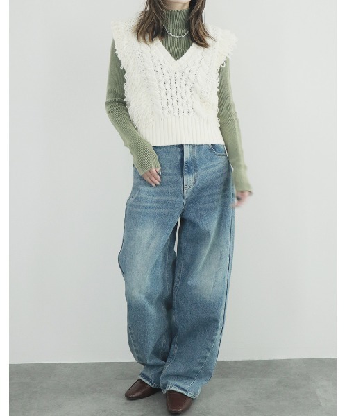 Vネックループヤーンニットベスト/Vneck loop yarn knit vest ノースリーブ タンクトップ フリンジ 重ね着 レイヤード ジレ アイボリー ホワイト 白 黒 ブラック(ベスト)|Reurie'(レウリィ) Vネックループヤーンニットベスト/Vneck loop yarn knit vest ノースリーブ タンクトップ フリンジ 重ね着 レイヤード ジレ アイボリー ホワイト 白 黒 ブラック(ベスト)|Reurie'(レウリィ)