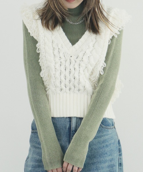 Vネックループヤーンニットベスト/Vneck loop yarn knit vest ノースリーブ タンクトップ フリンジ 重ね着 レイヤード ジレ アイボリー ホワイト 白 黒 ブラック(ベスト)|Reurie'(レウリィ) Vネックループヤーンニットベスト/Vneck loop yarn knit vest ノースリーブ タンクトップ フリンジ 重ね着 レイヤード ジレ アイボリー ホワイト 白 黒 ブラック(ベスト)|Reurie'(レウリィ)