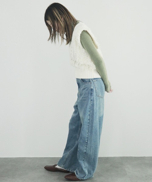 Vネックループヤーンニットベスト/Vneck loop yarn knit vest ノースリーブ タンクトップ フリンジ 重ね着 レイヤード ジレ アイボリー ホワイト 白 黒 ブラック(ベスト)|Reurie'(レウリィ) Vネックループヤーンニットベスト/Vneck loop yarn knit vest ノースリーブ タンクトップ フリンジ 重ね着 レイヤード ジレ アイボリー ホワイト 白 黒 ブラック(ベスト)|Reurie'(レウリィ)