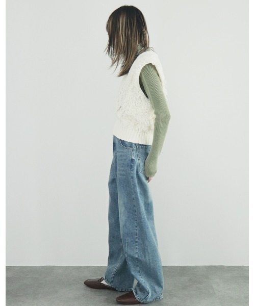 Vネックループヤーンニットベスト/Vneck loop yarn knit vest ノースリーブ タンクトップ フリンジ 重ね着 レイヤード ジレ アイボリー ホワイト 白 黒 ブラック(ベスト)|Reurie'(レウリィ) Vネックループヤーンニットベスト/Vneck loop yarn knit vest ノースリーブ タンクトップ フリンジ 重ね着 レイヤード ジレ アイボリー ホワイト 白 黒 ブラック(ベスト)|Reurie'(レウリィ)