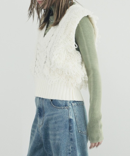 Vネックループヤーンニットベスト/Vneck loop yarn knit vest ノースリーブ タンクトップ フリンジ 重ね着 レイヤード ジレ アイボリー ホワイト 白 黒 ブラック(ベスト)|Reurie'(レウリィ) Vネックループヤーンニットベスト/Vneck loop yarn knit vest ノースリーブ タンクトップ フリンジ 重ね着 レイヤード ジレ アイボリー ホワイト 白 黒 ブラック(ベスト)|Reurie'(レウリィ)