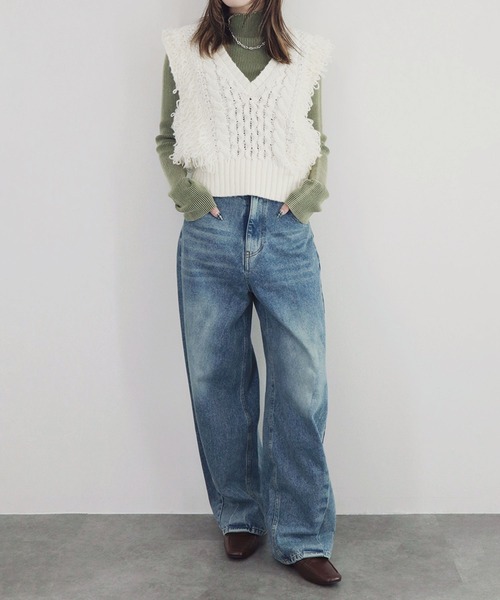 Reurie'(レウリィ)の「Vネックループヤーンニットベスト / ノースリーブ タンクトップ フリンジ 重ね着 レイヤード ジレ アイボリー ホワイト 白 黒 ブラック(ベスト・レディース・ブラック/アイボリー・FREE)」の20枚目の写真