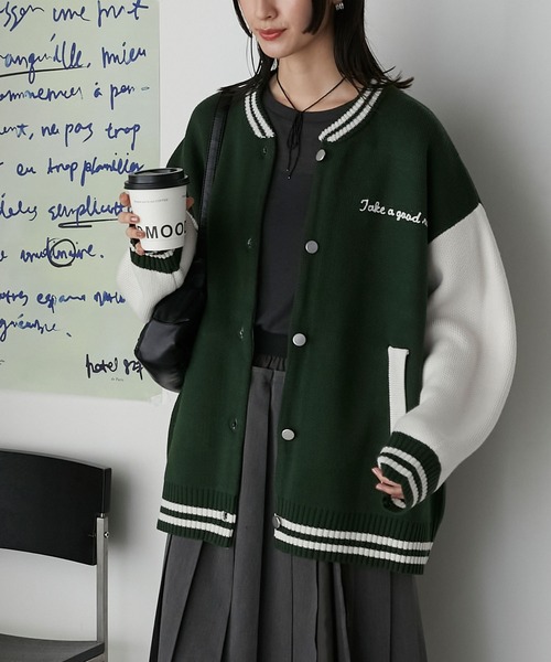 forksy.（フォルクシー）の「【forksy.】スタジャンデザインバックロゴニットカーディガン（カーディガン/ボレロ・レディース・グリーン/グレー/ネイビー・FREE）」の5枚目の写真