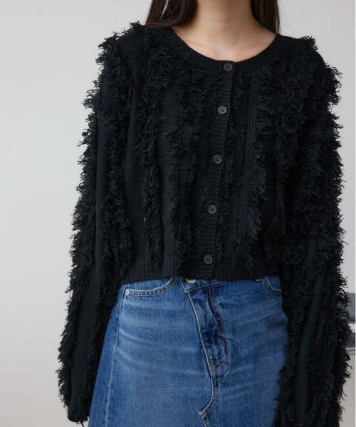 AZUL by moussy（アズールバイマウジー）の「フリンジニットカーディガン（カーディガン/ボレロ・レディース・グレー/ブラック/アイボリー・FREE）」の2枚目の写真