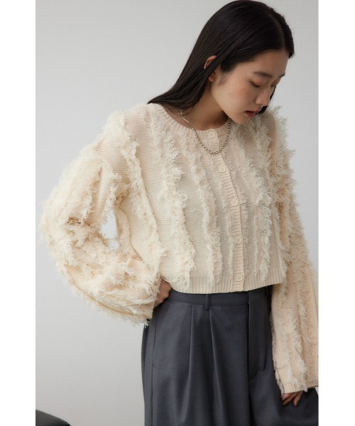 AZUL by moussy（アズールバイマウジー）の「フリンジニットカーディガン（カーディガン/ボレロ・レディース・グレー/ブラック/アイボリー・FREE）」の4枚目の写真