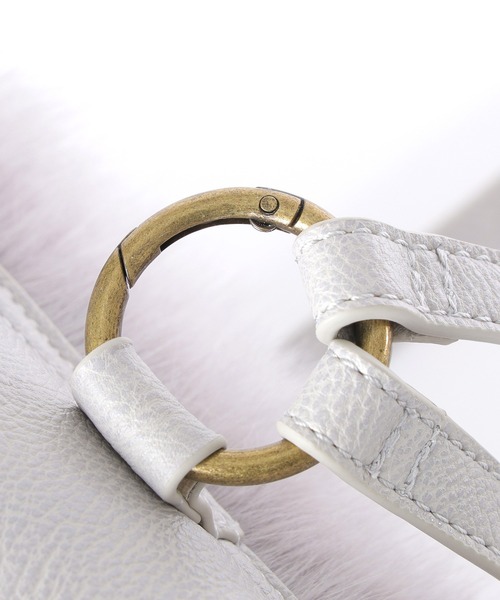 X-girl（エックスガール）の「FAUX FUR BAG（バックパック/リュック・レディース・ブラック/グレー・ONE SIZE）」の15枚目の写真