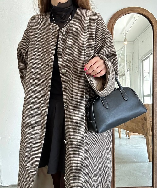 LAUIR（ラウアー）の「ハートボタンチェックノーカラー中綿コクーンコート[高身長サイズMT有り]（ノーカラーコート・レディース・チャコール/ブラウン・MEDIUM/LARGE/MT）」の10枚目の写真