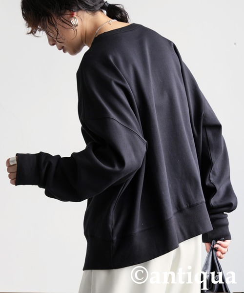 antiqua(アンティカ)の「スリット切り替えプルオーバー(スウェット・レディース・グレイッシュベージュ/ブラック/ホワイト・ONESIZE)」の10枚目の写真