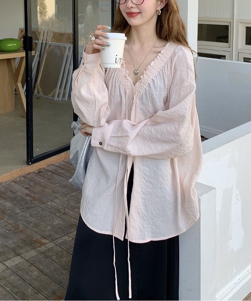 MAISON DE THERESE(メゾン ド テレーズ)の「Vネックシャツ(シャツ/ブラウス・レディース・ブラック/ピンク/カーキ・L/XL/XXL)」の5枚目の写真