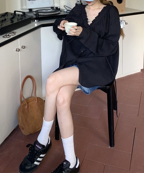 MAISON DE THERESE(メゾン ド テレーズ)の「Vネックシャツ(シャツ/ブラウス・レディース・ブラック/ピンク/カーキ・L/XL/XXL)」の8枚目の写真