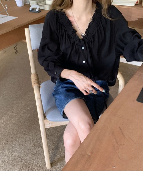 MAISON DE THERESE(メゾン ド テレーズ)の「Vネックシャツ(シャツ/ブラウス・レディース・ブラック/ピンク/カーキ・L/XL/XXL)」の12枚目の写真
