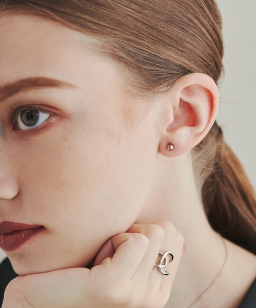 ciite' surgical stainless（シーテサージカルステンレス）の「【 金属アレルギー対応 】 シンプルミニボールピアス サージカルステンレス   (両耳用)（ピアス（両耳用）・レディース・ゴールド/シルバー/ピンクゴールド・6/3/4/5/2）」の3枚目の写真