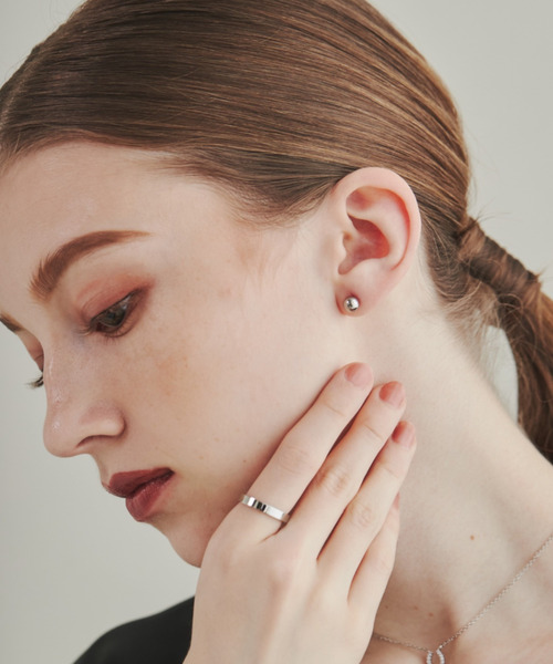 ciite' surgical stainless（シーテサージカルステンレス）の「【 金属アレルギー対応 】 シンプルミニボールピアス サージカルステンレス   (両耳用)（ピアス（両耳用）・レディース・ゴールド/シルバー/ピンクゴールド・6/3/4/5/2）」の2枚目の写真