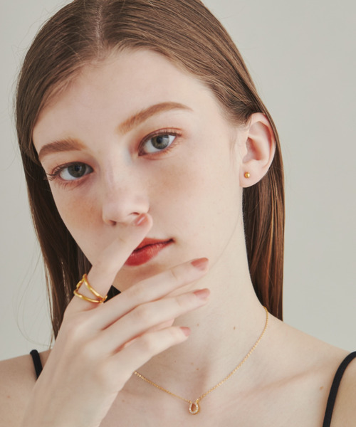 ciite' surgical stainless（シーテサージカルステンレス）の「【 金属アレルギー対応 】 シンプルミニボールピアス サージカルステンレス   (両耳用)（ピアス（両耳用）・レディース・ゴールド/シルバー/ピンクゴールド・6/3/4/5/2）」の10枚目の写真