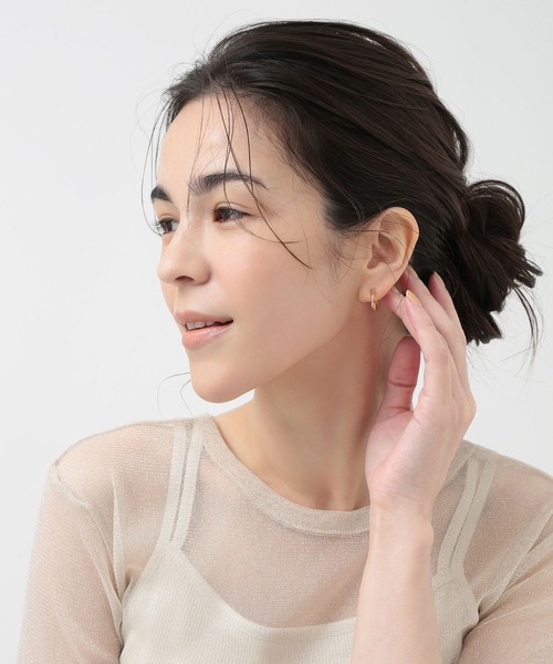 CALIN STANDARD(カリンスタンダード)の「◆金属アレルギー対応◆◆made in japan◆【片手でスムースワンタッチ】ツイスト スムースクリスタルピアス(ピアス(両耳用)・レディース・ゴールド/シルバー・FREE)」の3枚目の写真