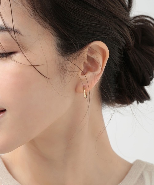 CALIN STANDARD(カリンスタンダード)の「◆金属アレルギー対応◆◆made in japan◆【片手でスムースワンタッチ】ツイスト スムースクリスタルピアス(ピアス(両耳用)・レディース・ゴールド/シルバー・FREE)」の8枚目の写真