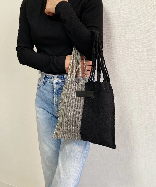MAISON mou（メゾンムー）の「【Moon Bird/ムーンバード】手織りのウール素材のハンモックバック(S)（トートバッグ・レディース・ナチュラル/グレー/ブラウン/ブラック系/ブラック系その他/ホワイト系その他・FREE）」の4枚目の写真