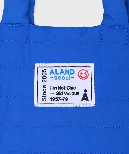 ALAND（エーランド）の「【UNISEX】ALAND／キルティングミニトート（トートバッグ・レディース・ブルー/ライトベージュ/ブラック・FREE）」の9枚目の写真