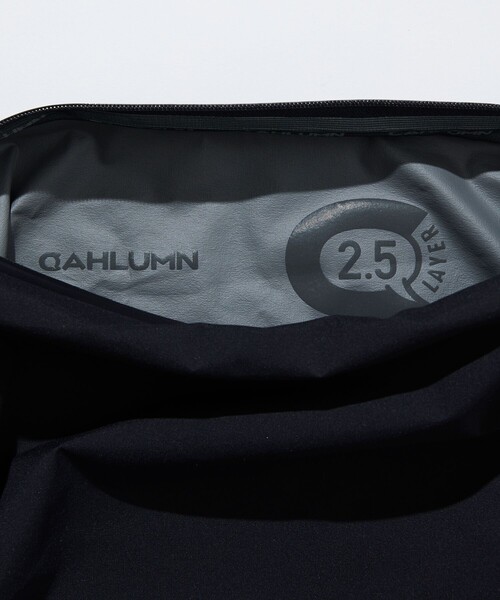 CAHLUMN(カウラム)の「CAHLUMN/カウラム 2.5 Layers Sacoche “SMALL”/レイヤー サコッシュ スモール(ショルダーバッグ・メンズ・ネイビー/グレー・フリ-)」の3枚目の写真