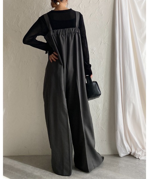 She's Closet(シーズクローゼット)の「フロントジップタック入りピンストライプオールインワンワイドパンツサロペット(サロペット/オーバーオール・レディース・ネイビー/チャコールグレー/ブラック・FREE)」の6枚目の写真