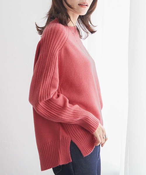 ikka（イッカ）の「サイドスリットニットプルオーバー（ニット/セーター・レディース・チャコールグレー/ブルー/ベージュ/グリーン/ピンク・M/L/S）」の5枚目の写真