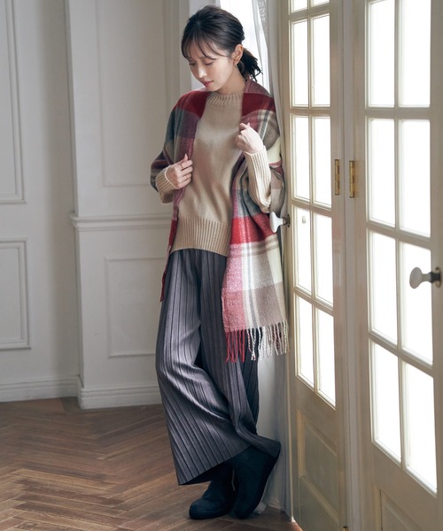 ikka（イッカ）の「サイドスリットニットプルオーバー（ニット/セーター・レディース・チャコールグレー/ブルー/ベージュ/グリーン/ピンク・M/L/S）」の6枚目の写真