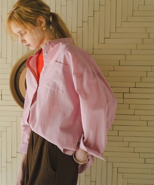 Maison INNESS(メゾンアイネス)の「オーバーサイズブロードレギュラーシャツ(UVカット・イージーケア)(シャツ/ブラウス・レディース・ピンク系その他/グリーン系その他/オフホワイト/ブルー/パープル系その他/ベージュ系その他/ブルー系その他・LL/L/M/10L/8L/6L/5L/4L/3L/S)」の7枚目の写真