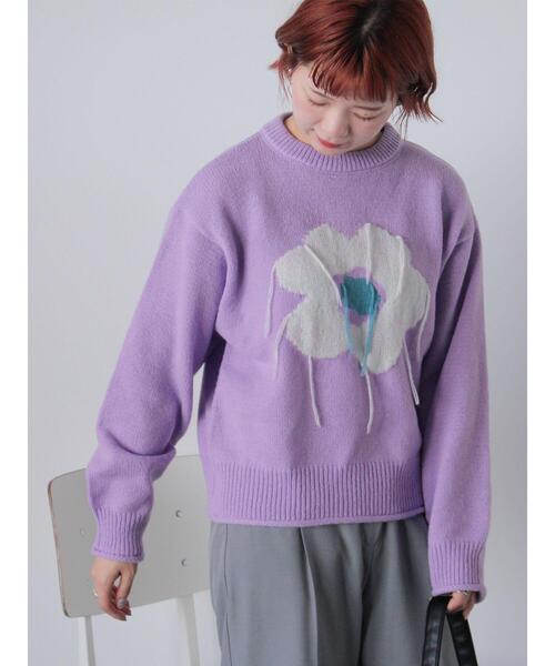 ehka sopo（エヘカソポ）の「花モチーフニット（ニット/セーター・レディース・ネイビー/オフホワイト/サックスブルー/ラベンダー・F）」の4枚目の写真