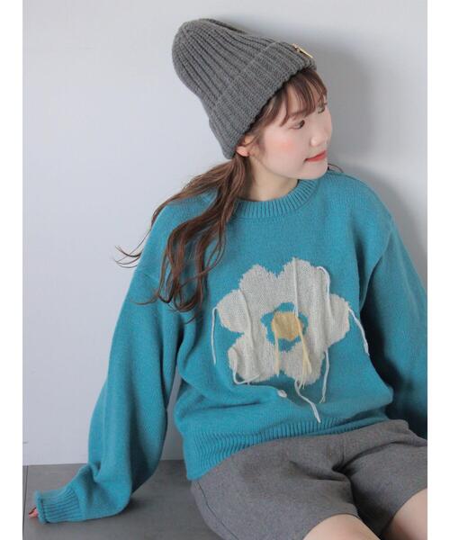 ehka sopo（エヘカソポ）の「花モチーフニット（ニット/セーター・レディース・ネイビー/オフホワイト/サックスブルー/ラベンダー・F）」の3枚目の写真