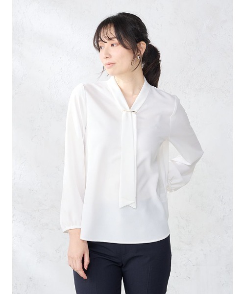 パーフェクトスーツファクトリー Perfect Suit FActory バー付きボウタイ ジョーゼットブラウス （ベージュ） パーフェクトスーツファクトリー Perfect Suit FActory バー付き